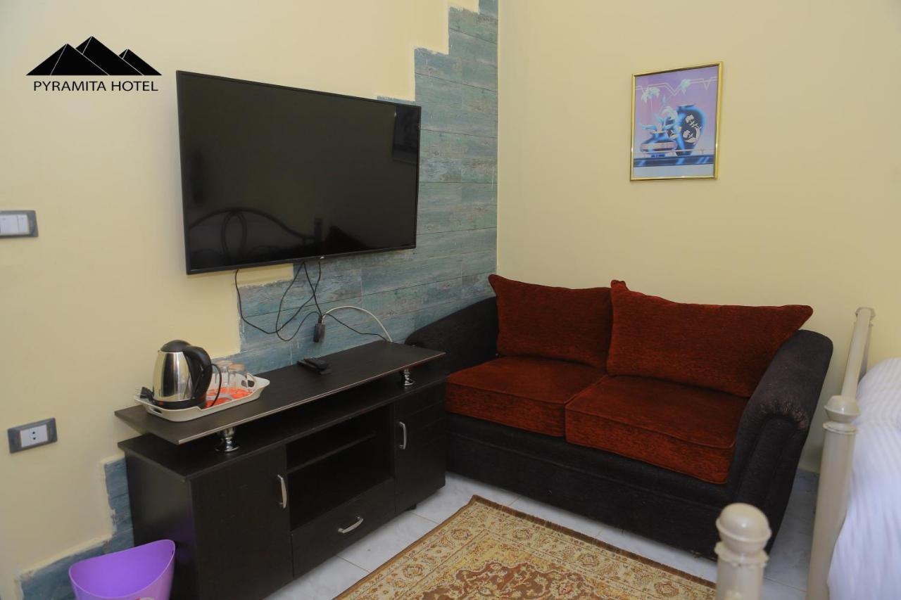 Pyramita Hotel Ghatati Extérieur photo