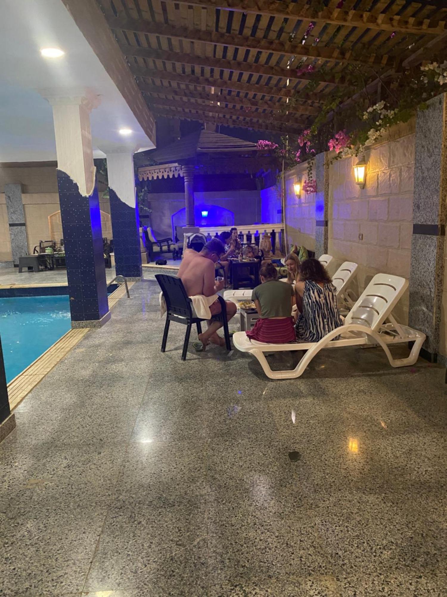Pyramita Hotel Ghatati Extérieur photo