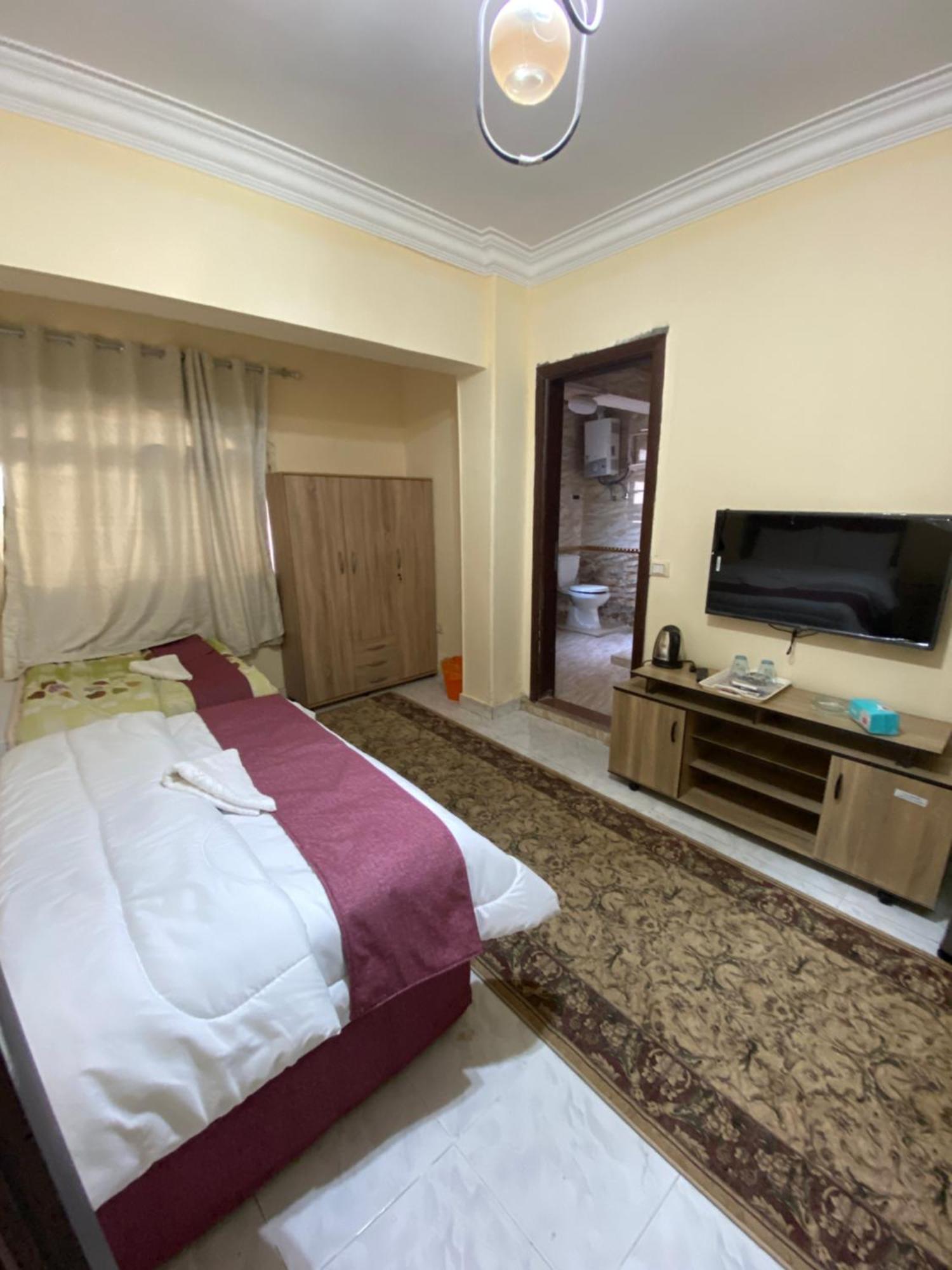 Pyramita Hotel Ghatati Extérieur photo