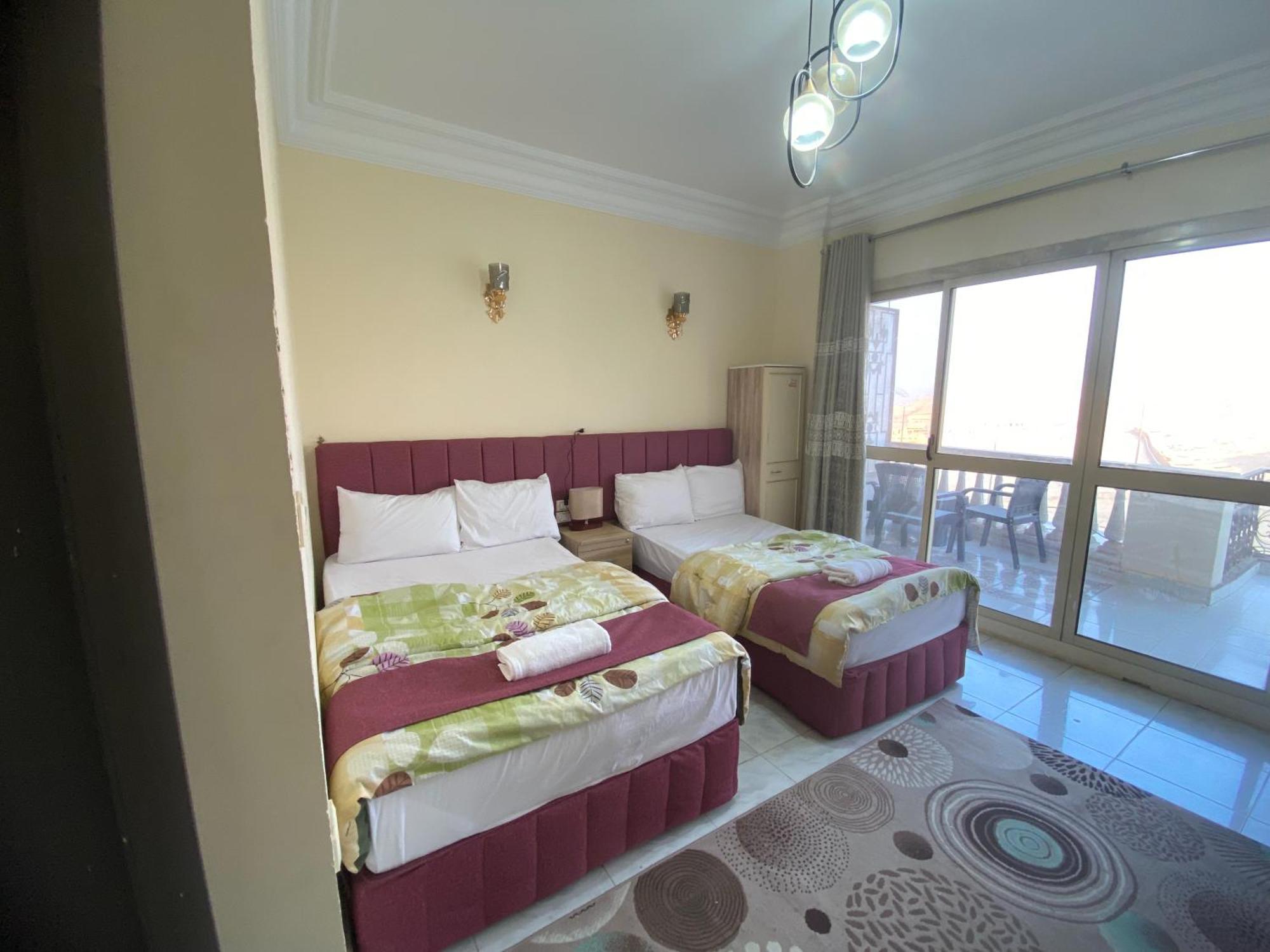 Pyramita Hotel Ghatati Extérieur photo