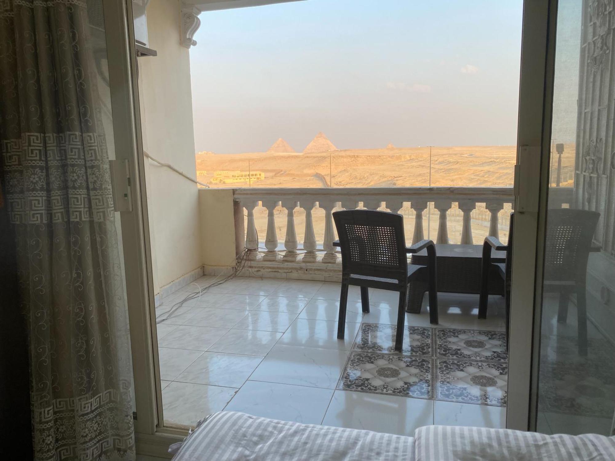 Pyramita Hotel Ghatati Extérieur photo