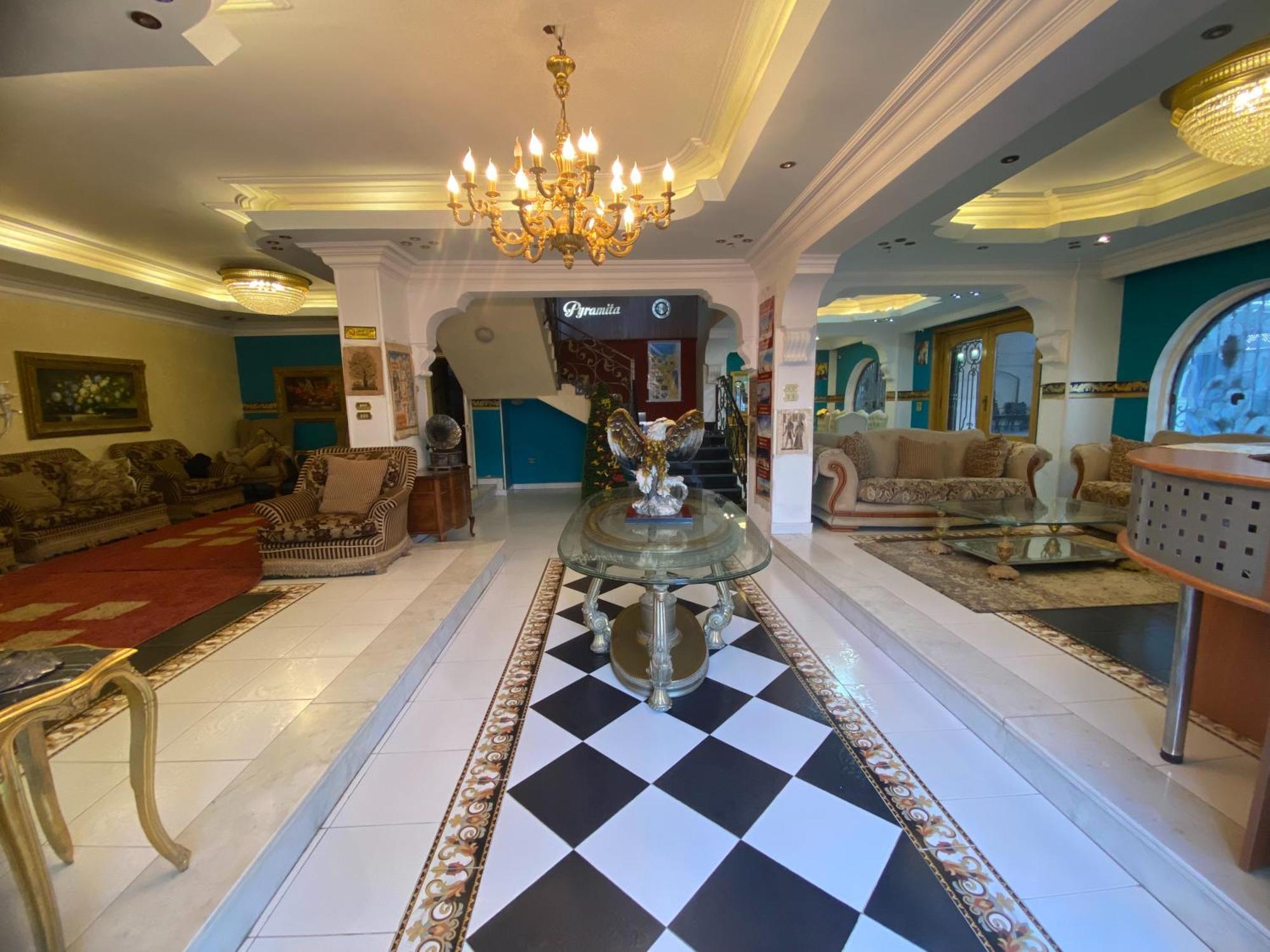 Pyramita Hotel Ghatati Extérieur photo