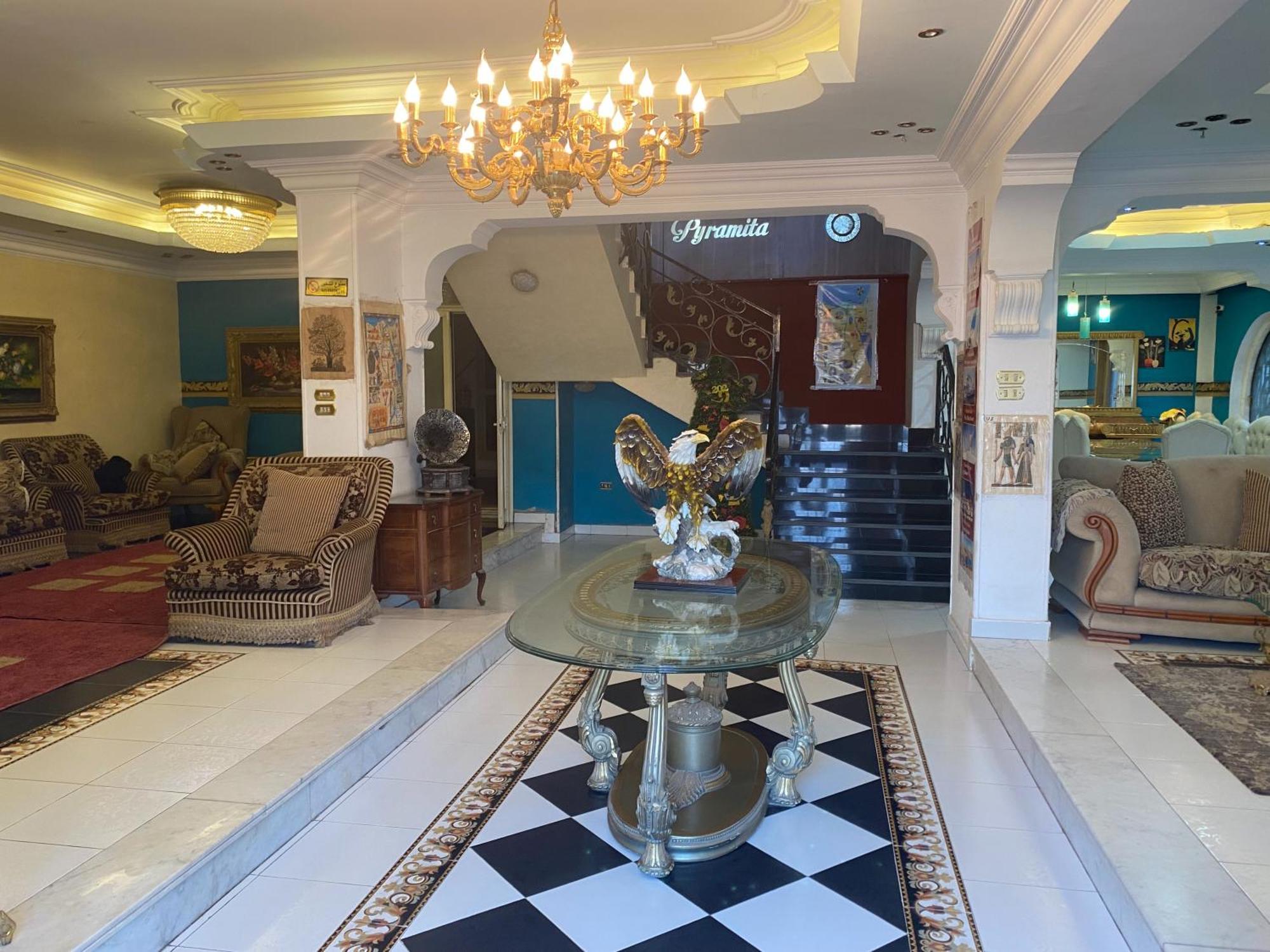 Pyramita Hotel Ghatati Extérieur photo
